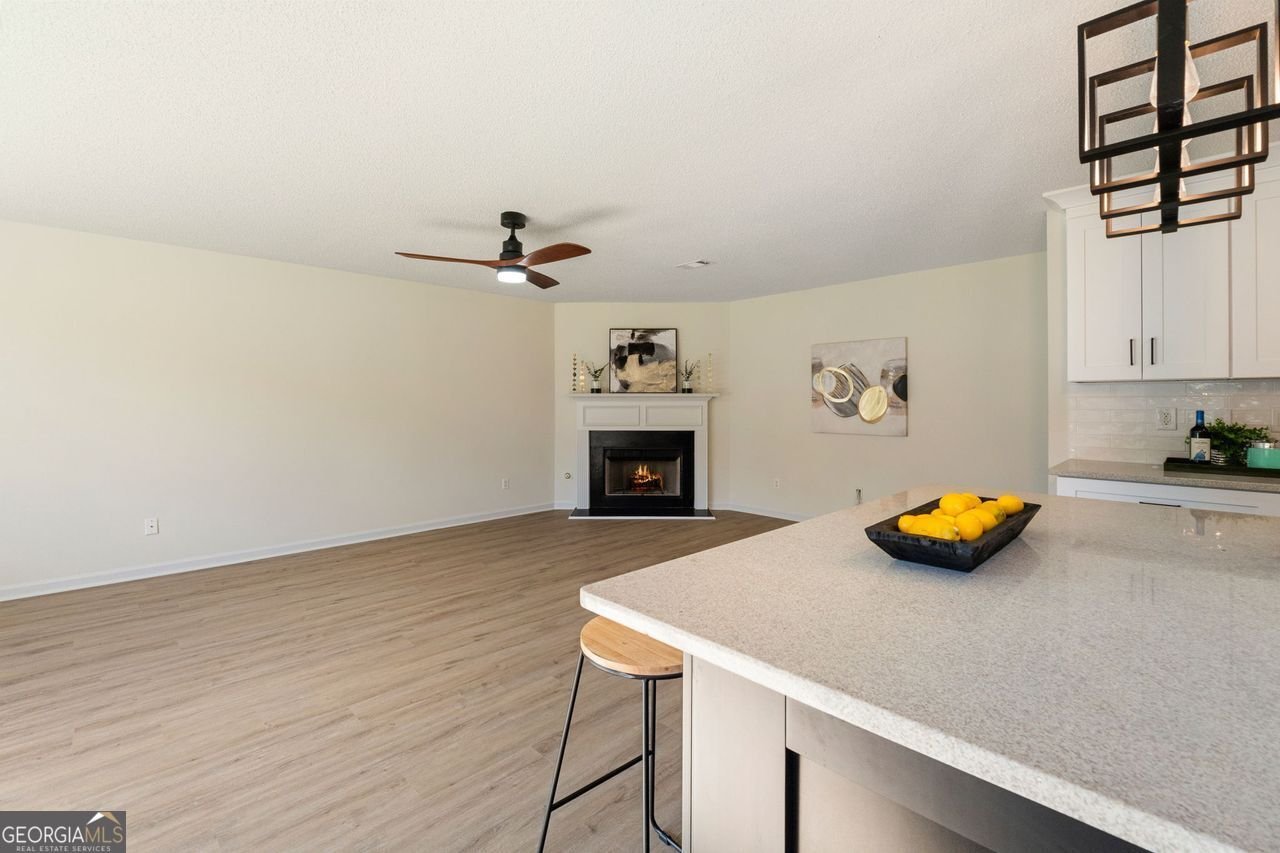191 KYNDAL Drive Hampton - 16