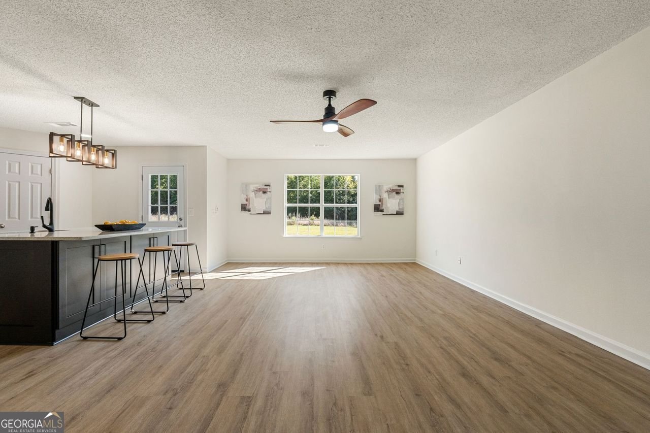 191 KYNDAL Drive Hampton - 18
