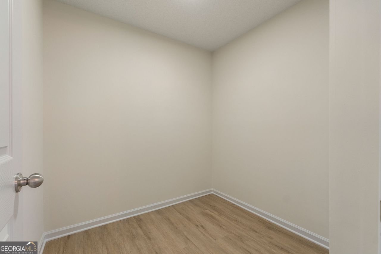 191 KYNDAL Drive Hampton - 39