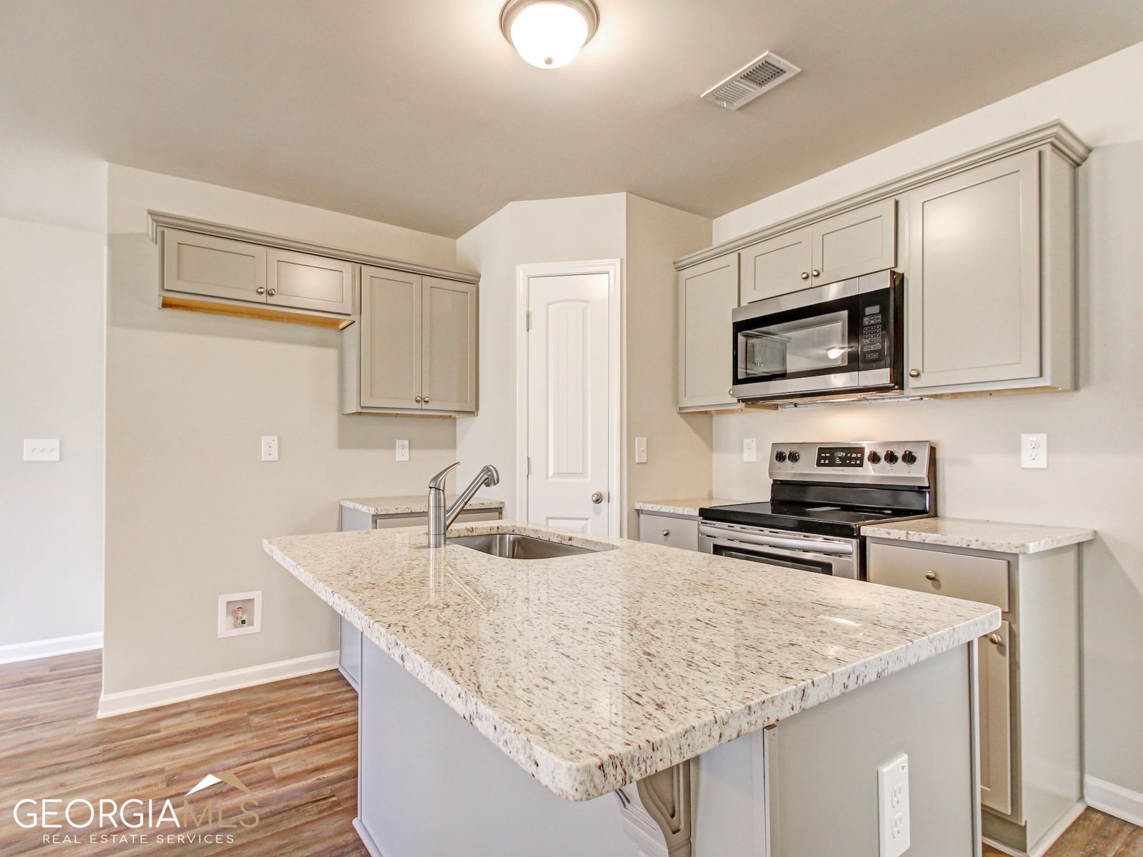 44 Holly Lane Woodbury - 1