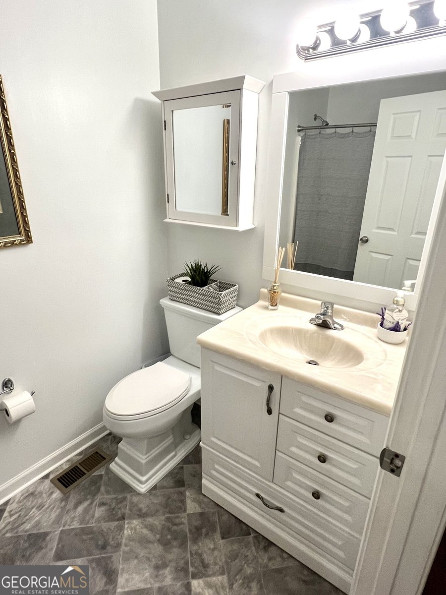 4723 Tisha Court Lilburn - 40