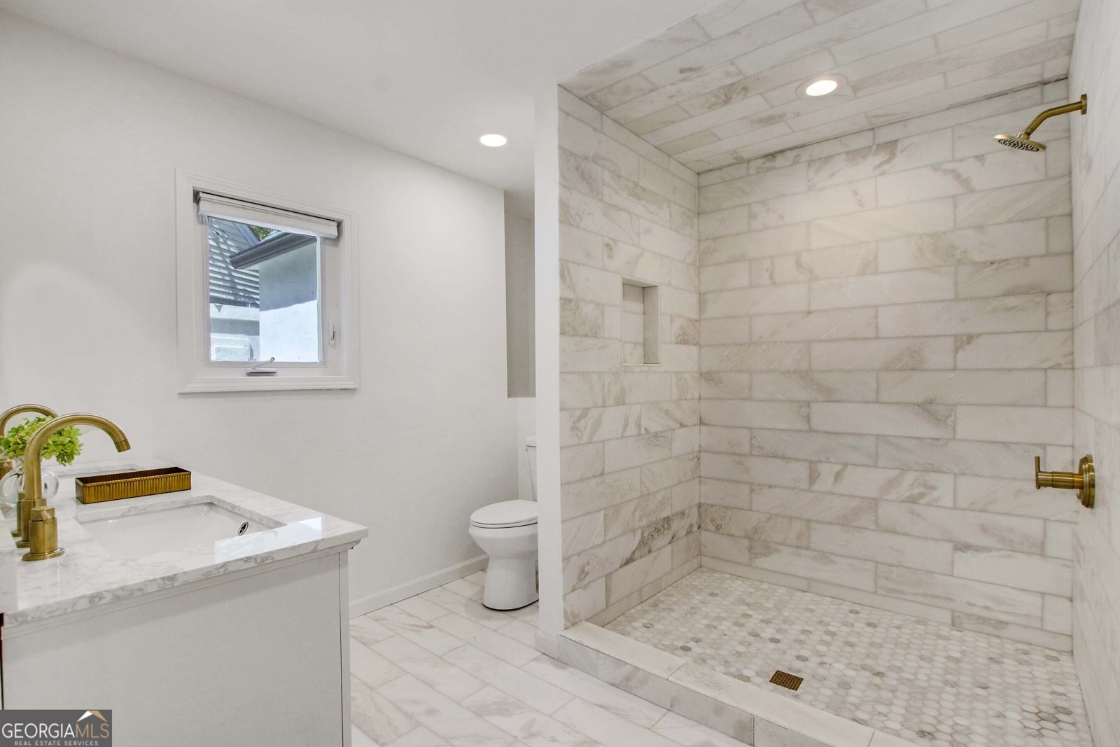 566 Wesley Road Atlanta - 23
