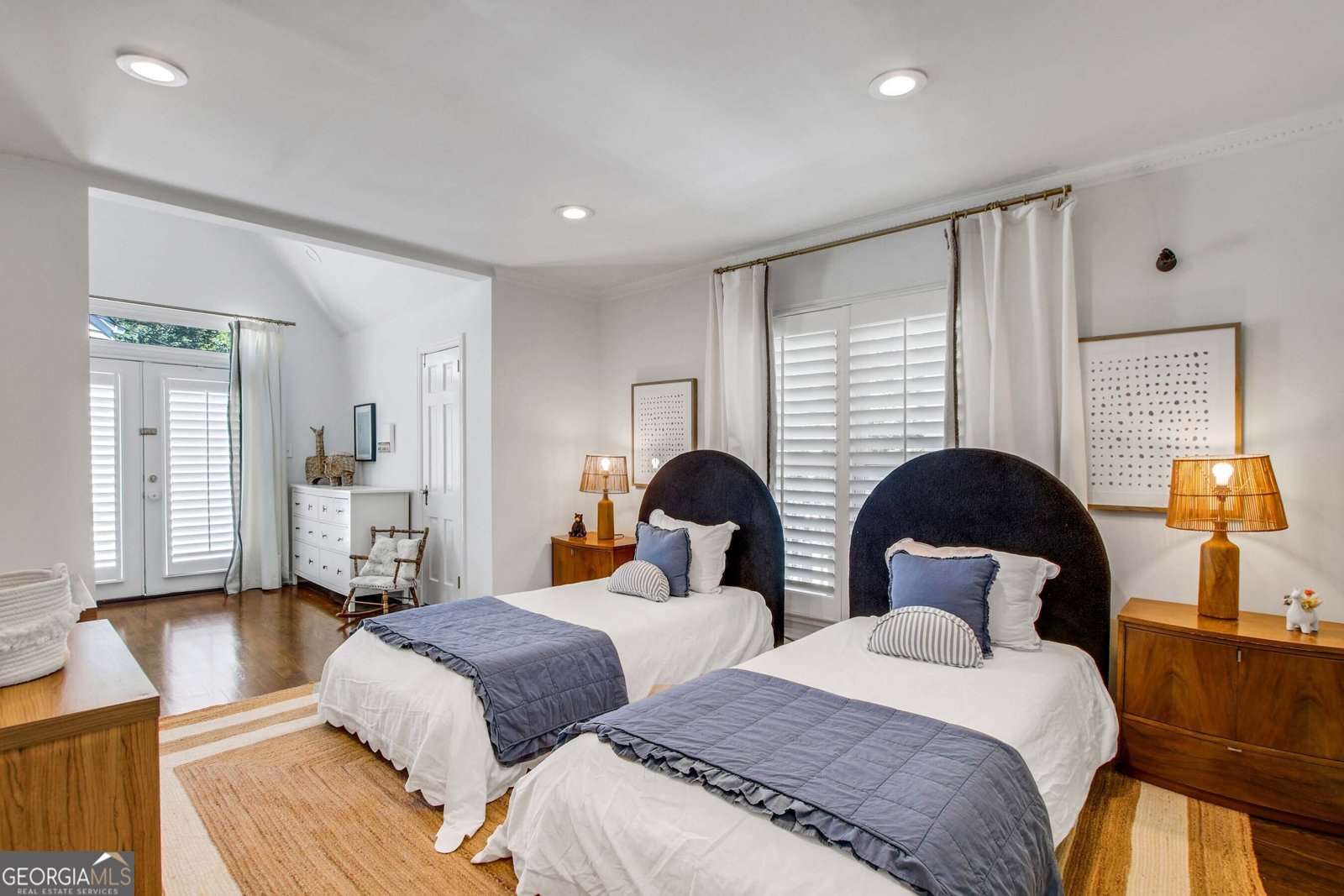 566 Wesley Road Atlanta - 25