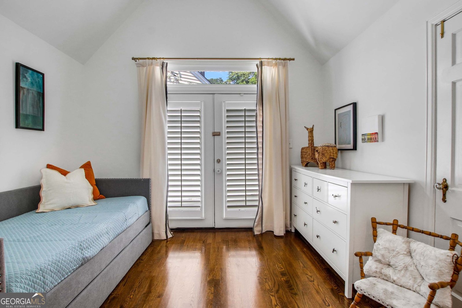 566 Wesley Road Atlanta - 27