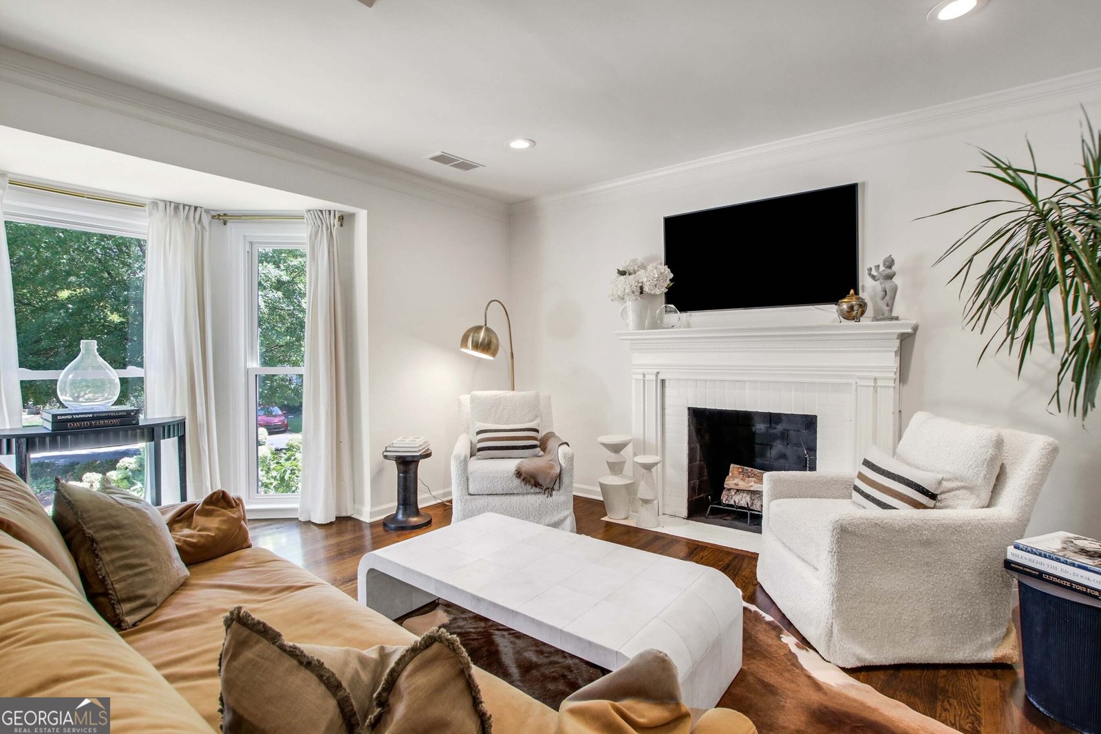 566 Wesley Road Atlanta - 4