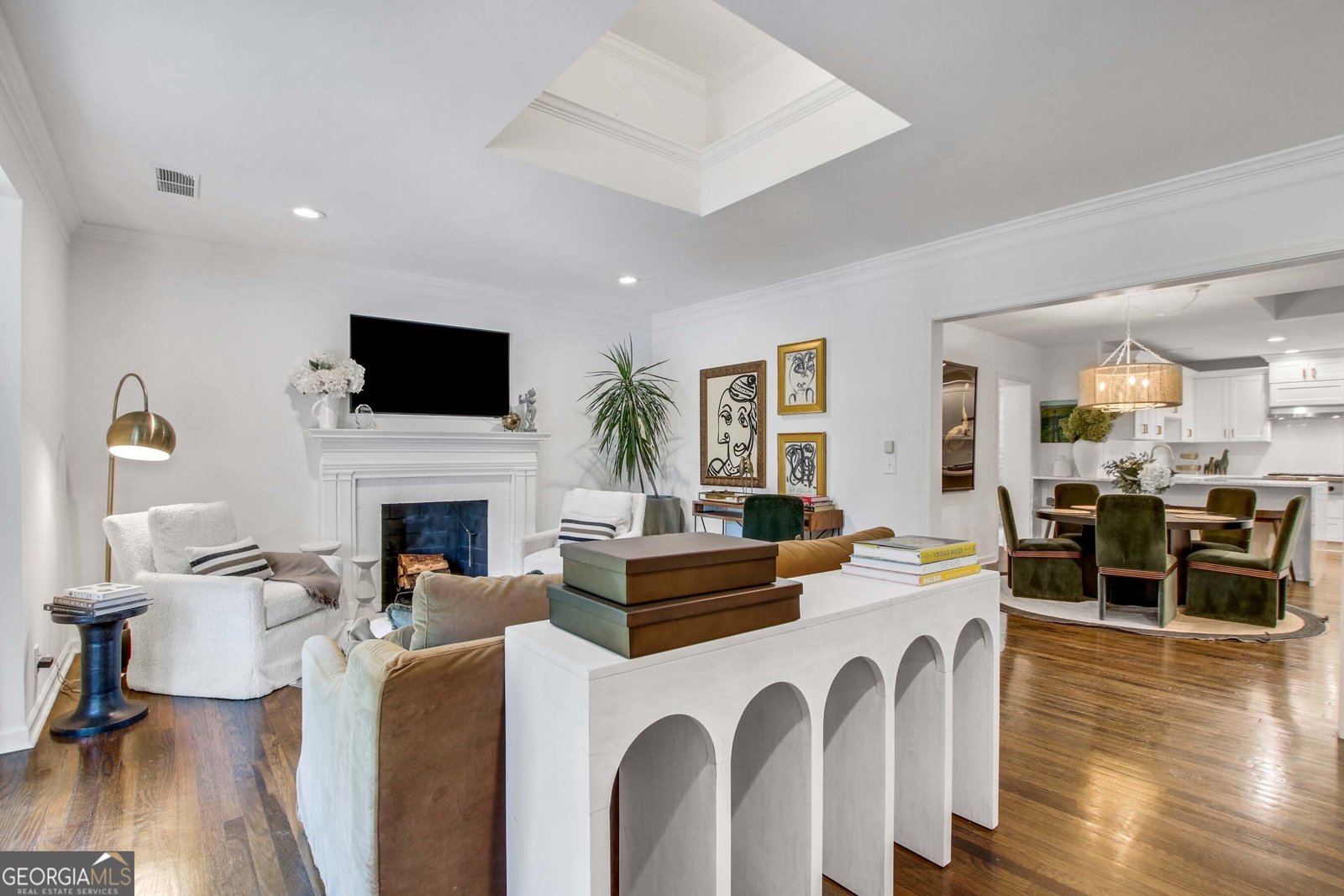 566 Wesley Road Atlanta - 6