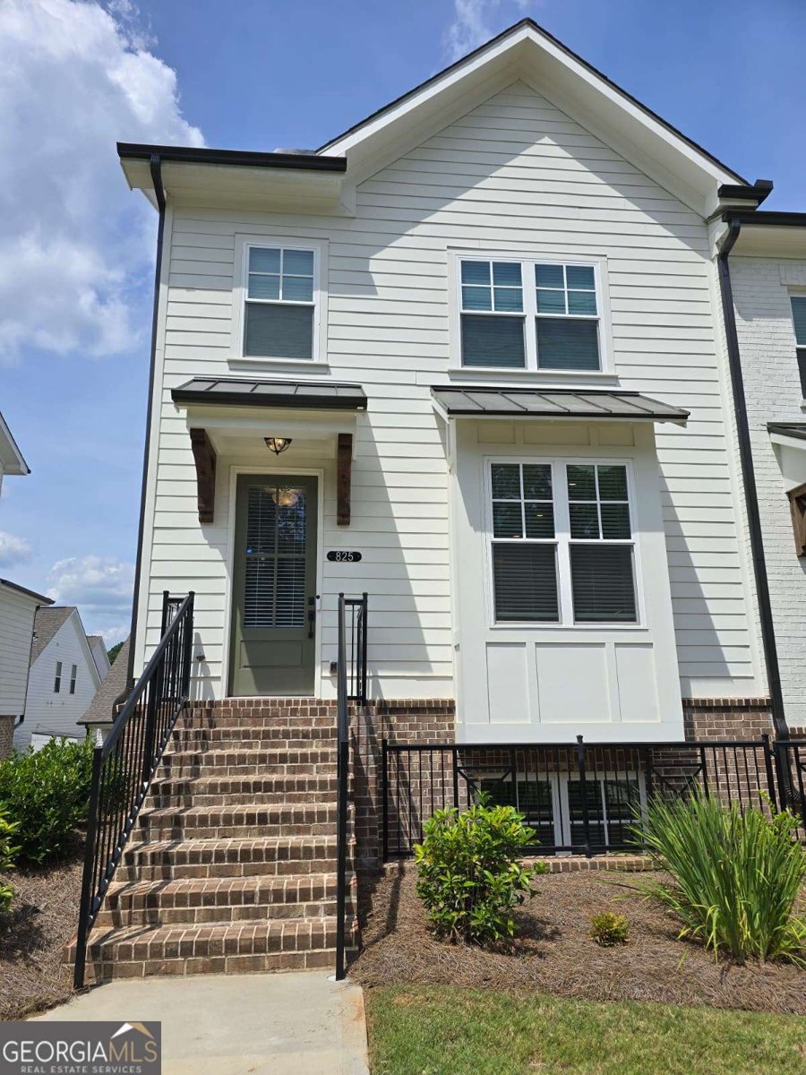 825 Green Sapling Trail Suwanee - 1