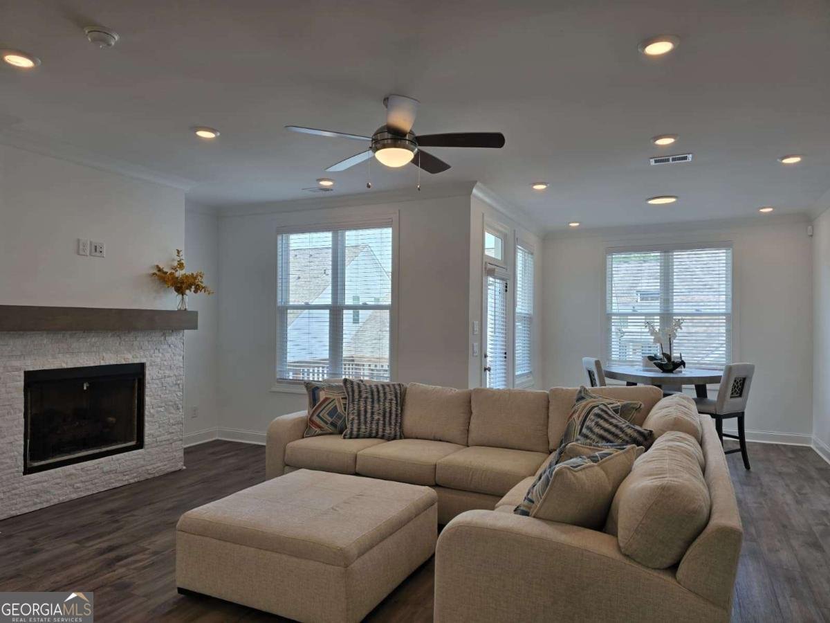 825 Green Sapling Trail Suwanee - 11