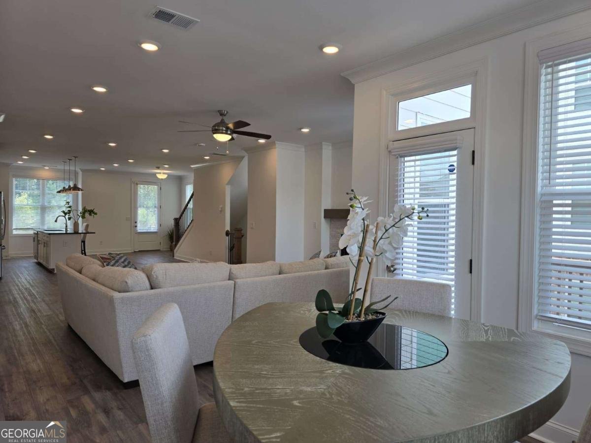 825 Green Sapling Trail Suwanee - 14
