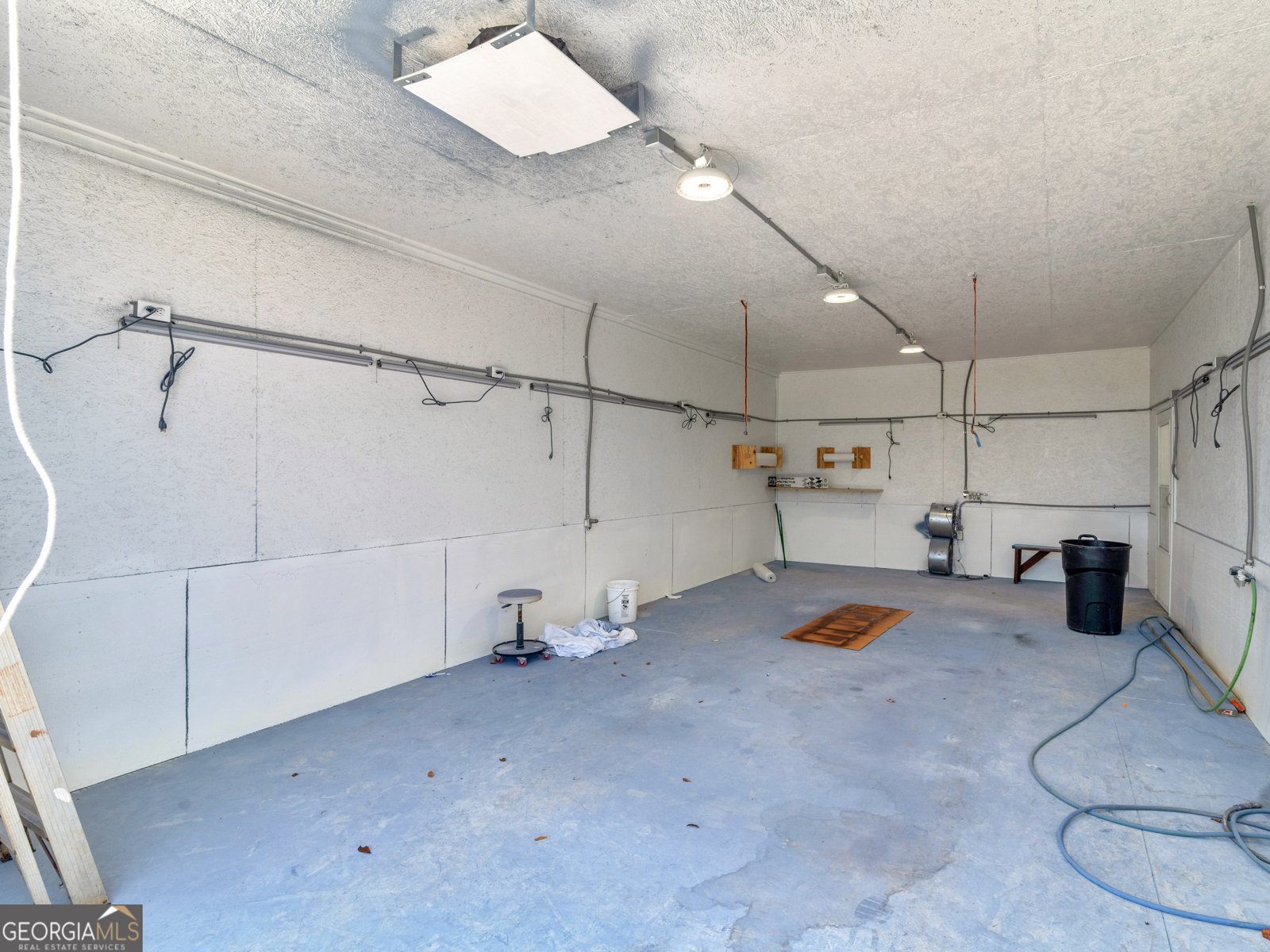 2051 Gough Road Louisville - 42