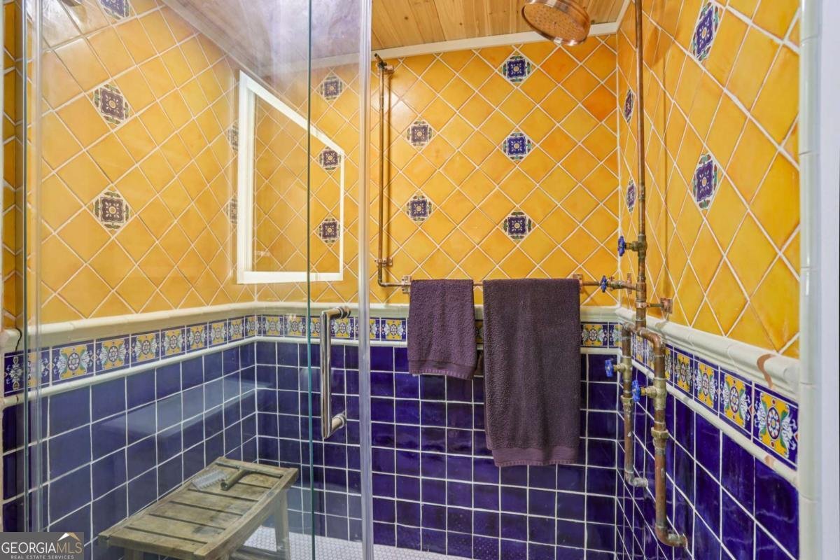 1085 Lake Charles Drive Roswell - 33
