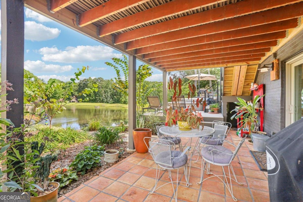 1085 Lake Charles Drive Roswell - 35