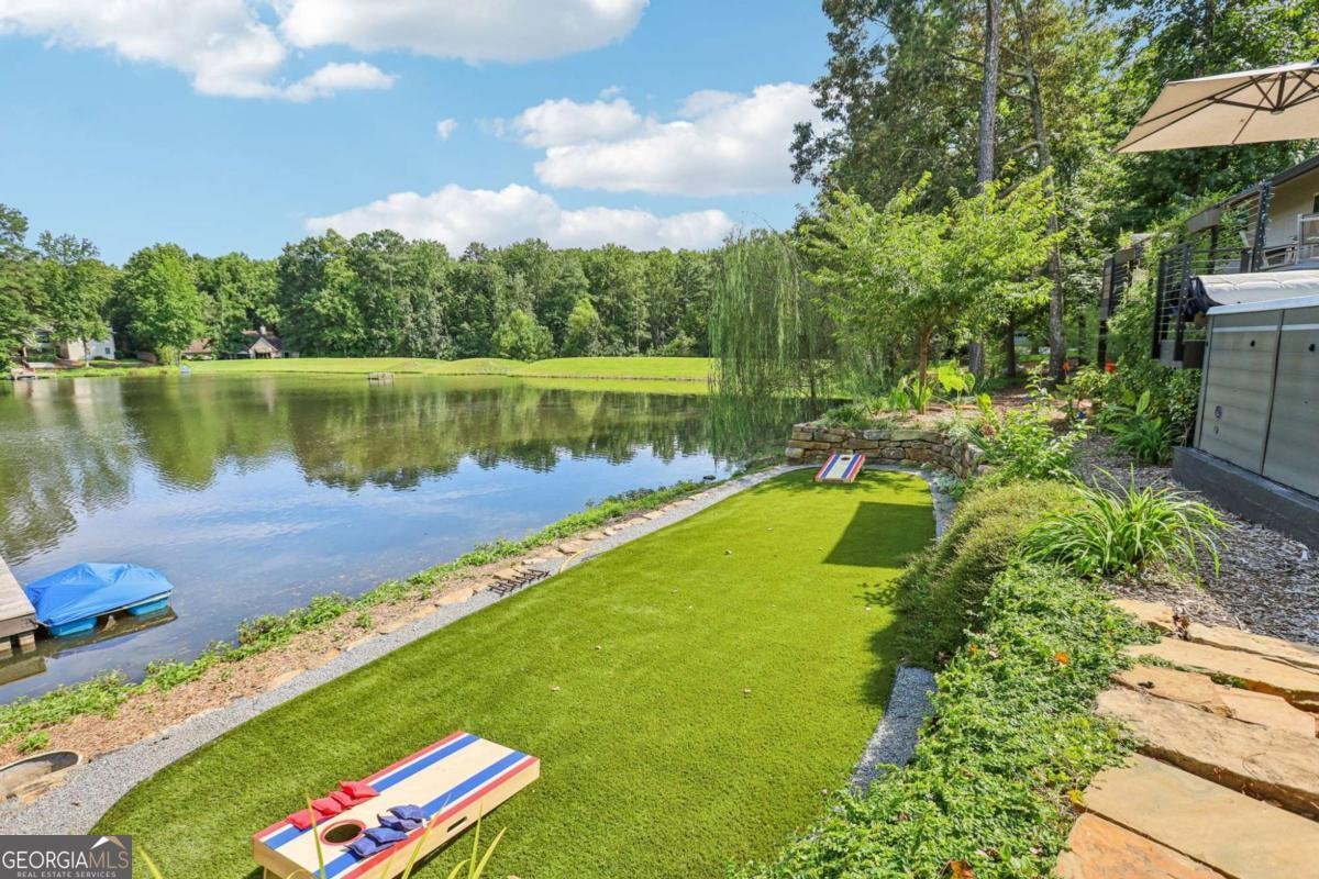 1085 Lake Charles Drive Roswell - 40
