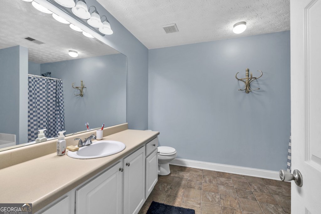 233 Tara Commons Walk Loganville - 27
