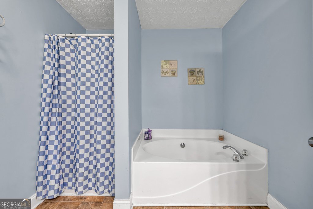 233 Tara Commons Walk Loganville - 28