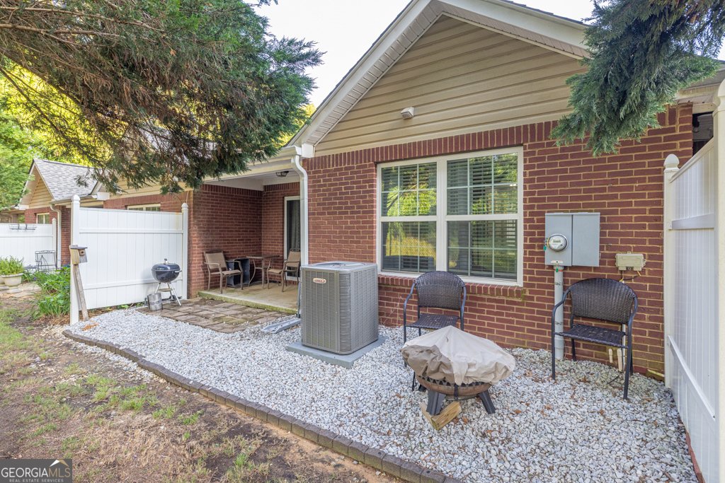 233 Tara Commons Walk Loganville - 44