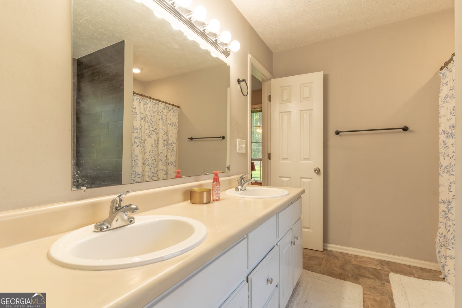 115 Woodland Ridge Circle Covington - 21