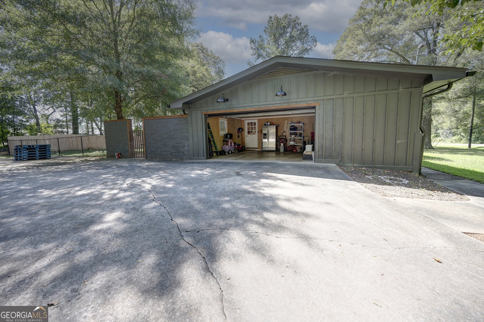 133 Kentucky Drive Calhoun - 37