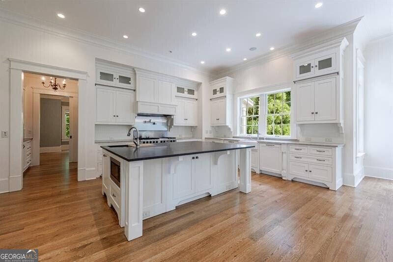 3375 Ridgewood Road Atlanta - 24