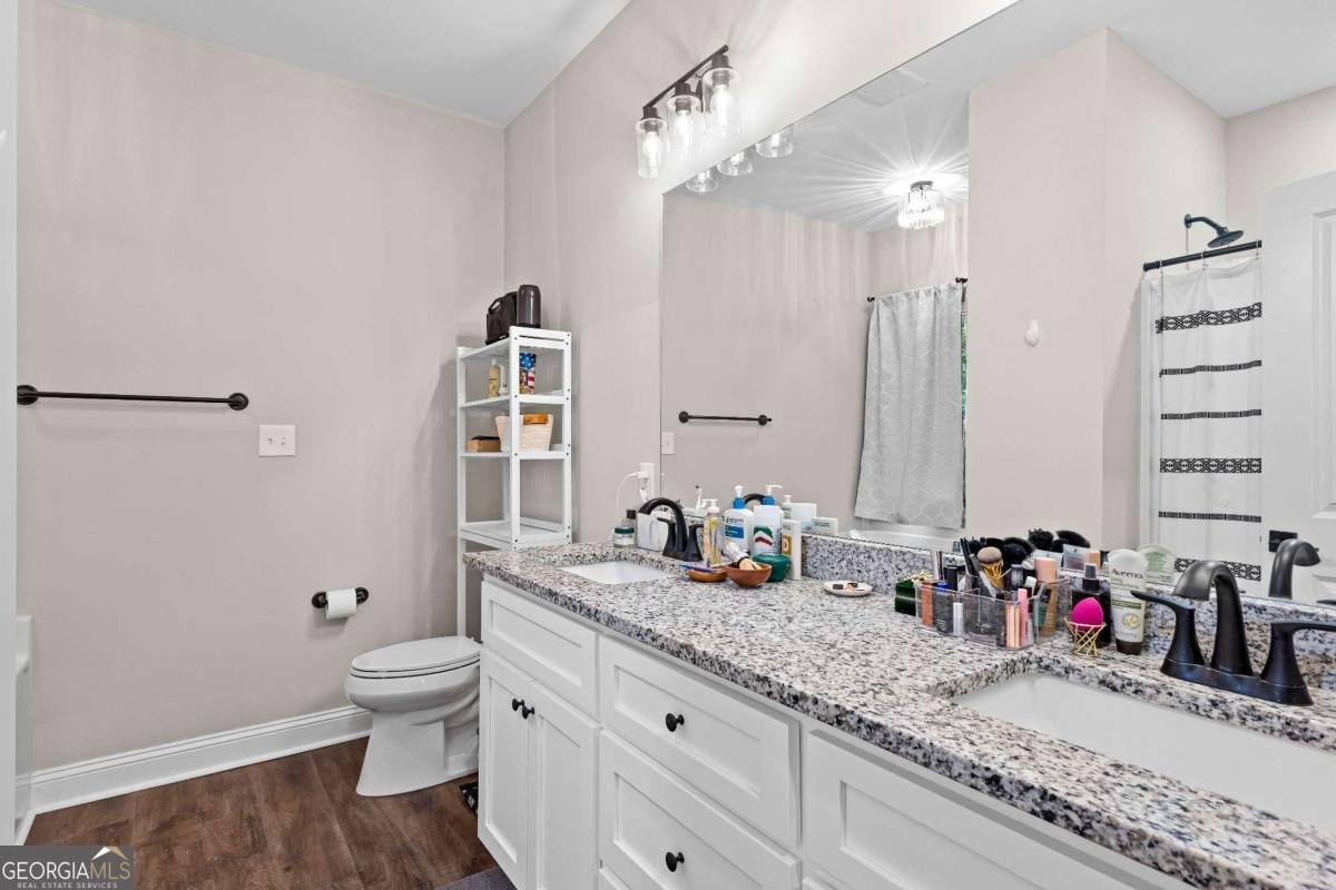 1505 Wisteria Drive West Point - 4