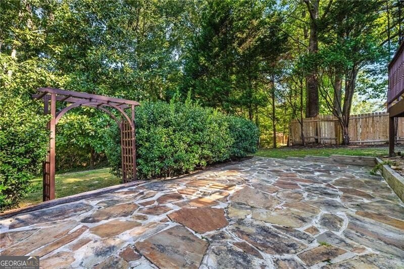 951 Woodmont Drive Marietta - 33