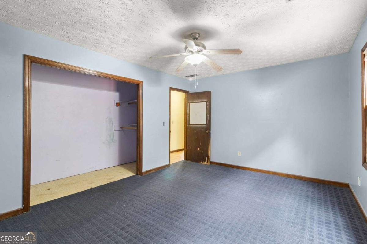 18 Swan Circle White - 1