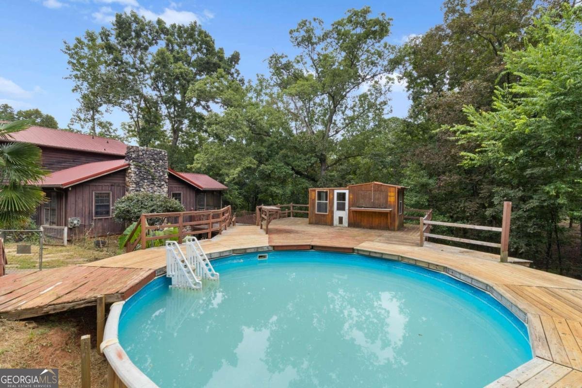18 Swan Circle White - 14