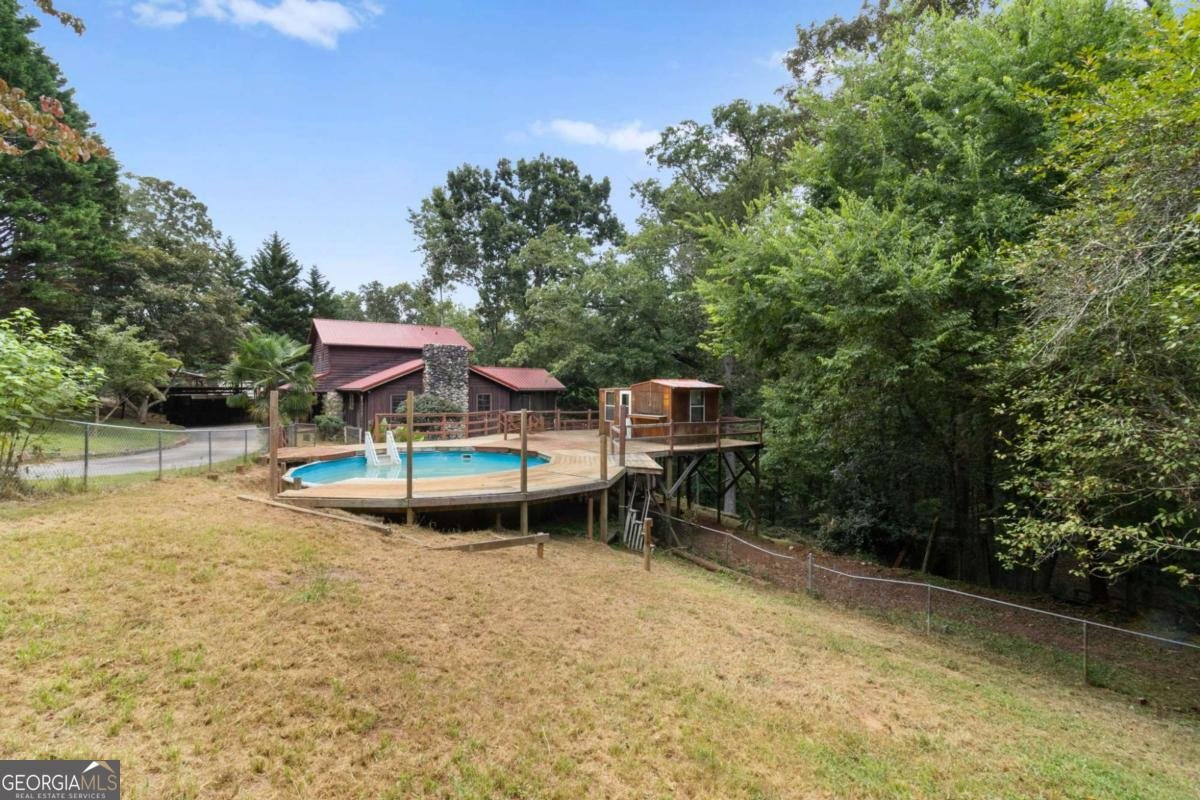 18 Swan Circle White - 15