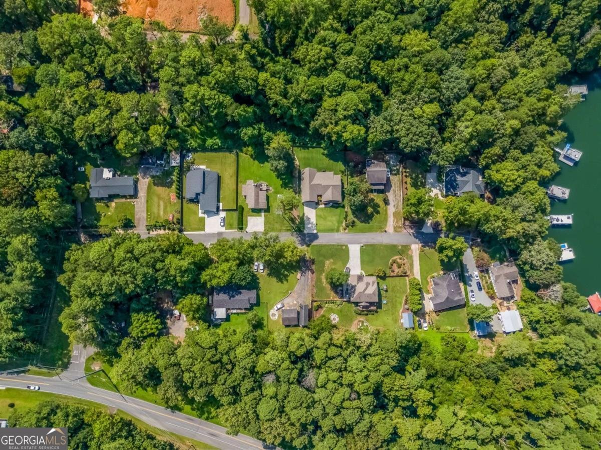6101 Misty Valley Drive Acworth - 16