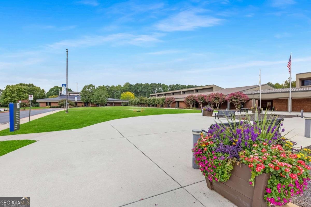 6101 Misty Valley Drive Acworth - 66