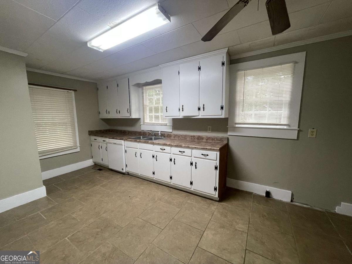 2803 Hwy 441 Rentz - 35