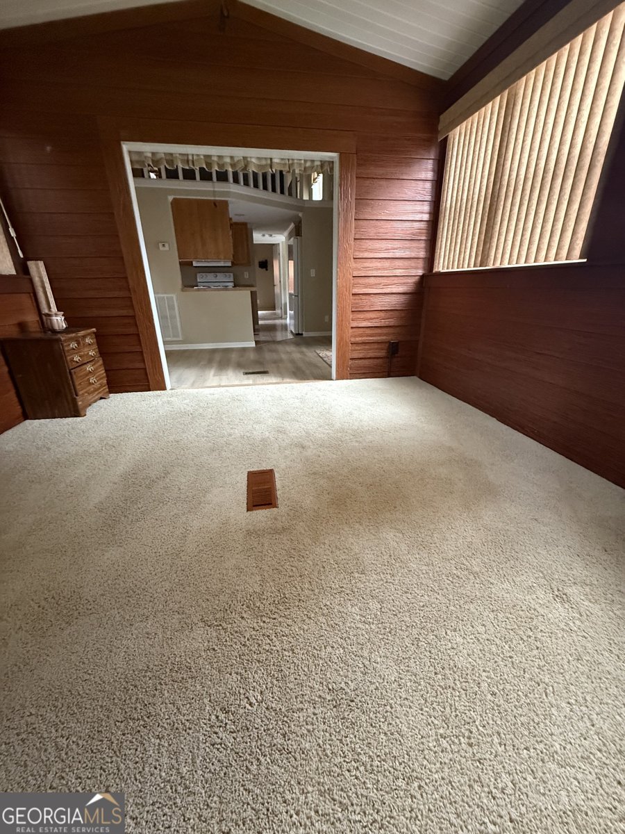 96 Stag Leap Drive Cleveland - 6