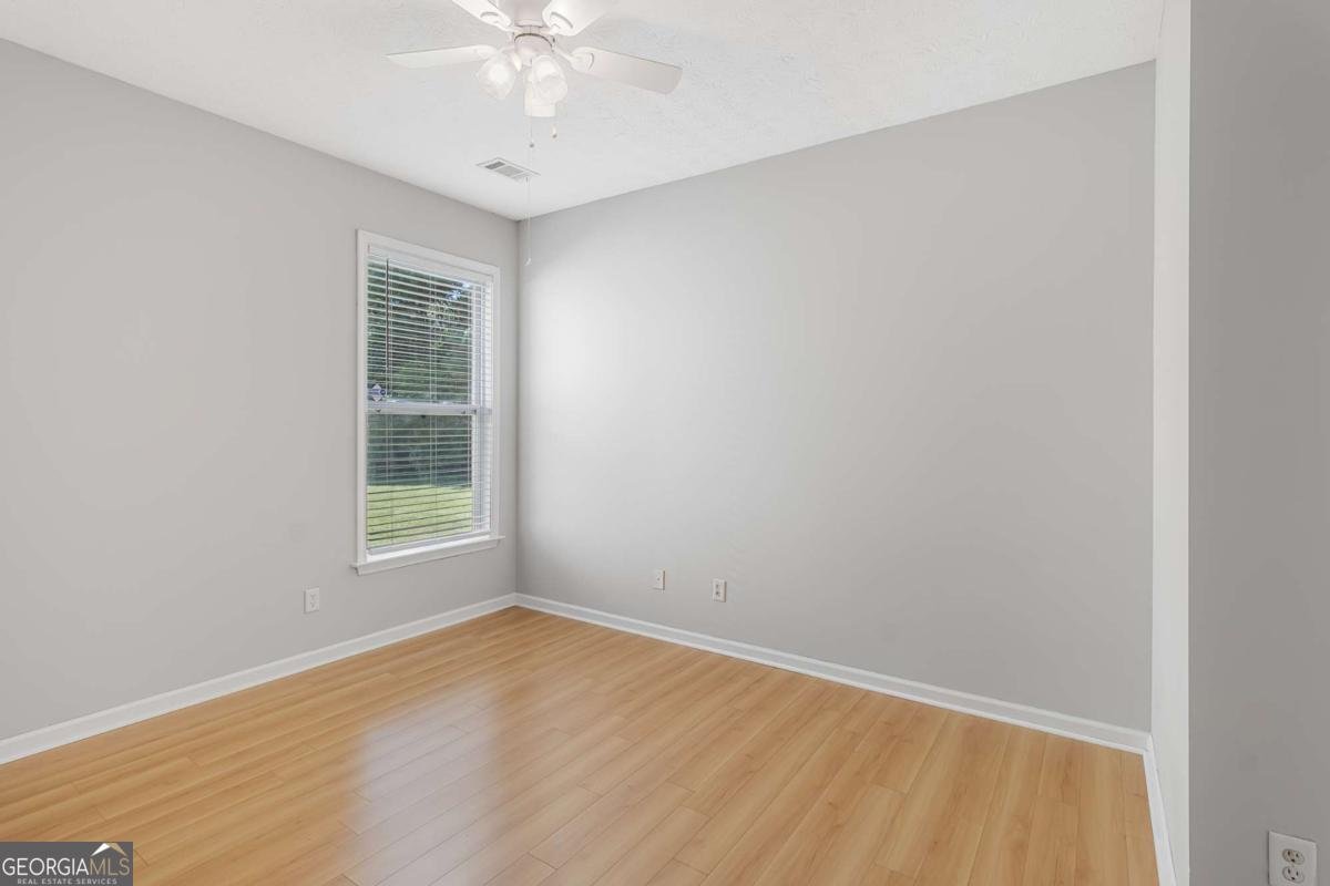 3400 Cooper Woods Drive Loganville - 3