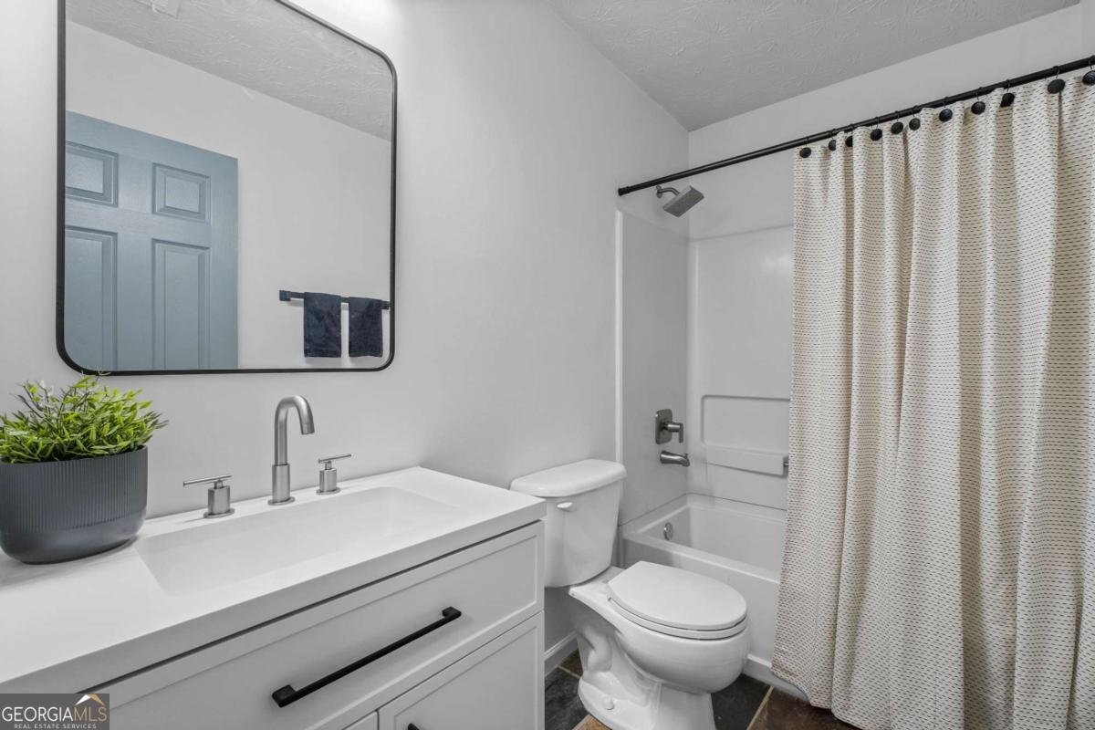 1484 GATES Circle Atlanta - 28