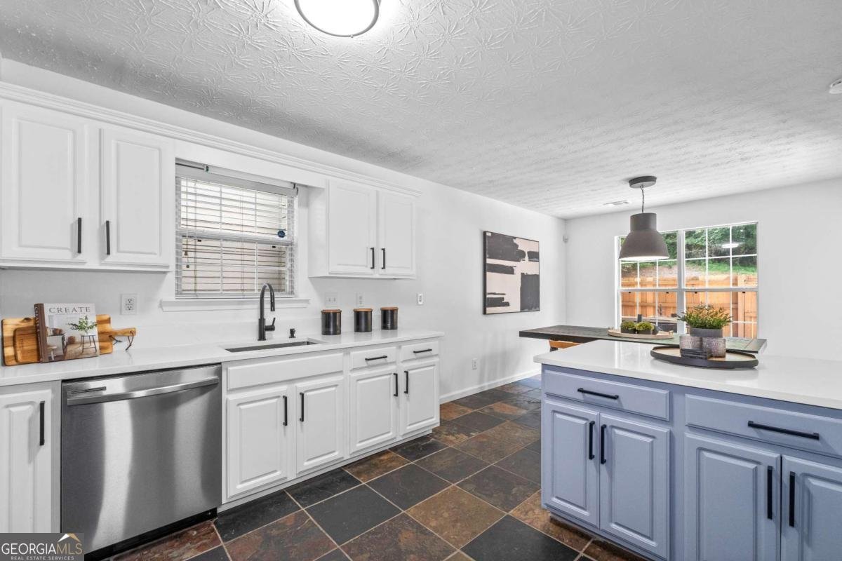 1484 GATES Circle Atlanta - 4
