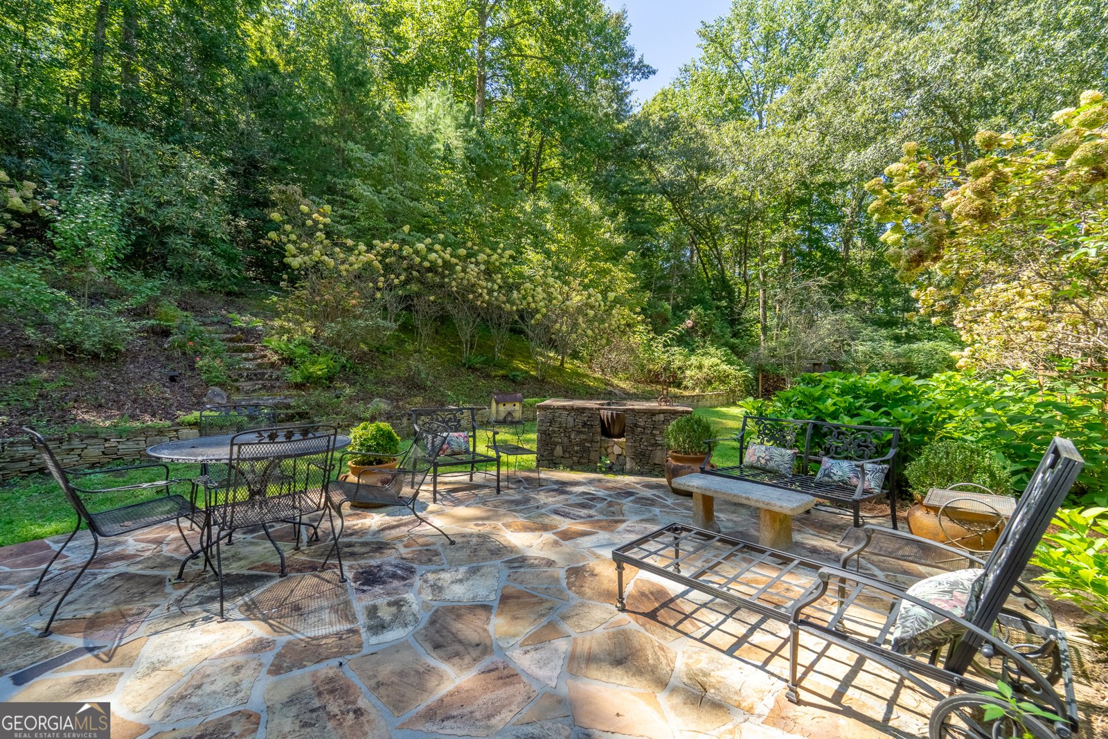 166 Harrington Court Clayton - 40