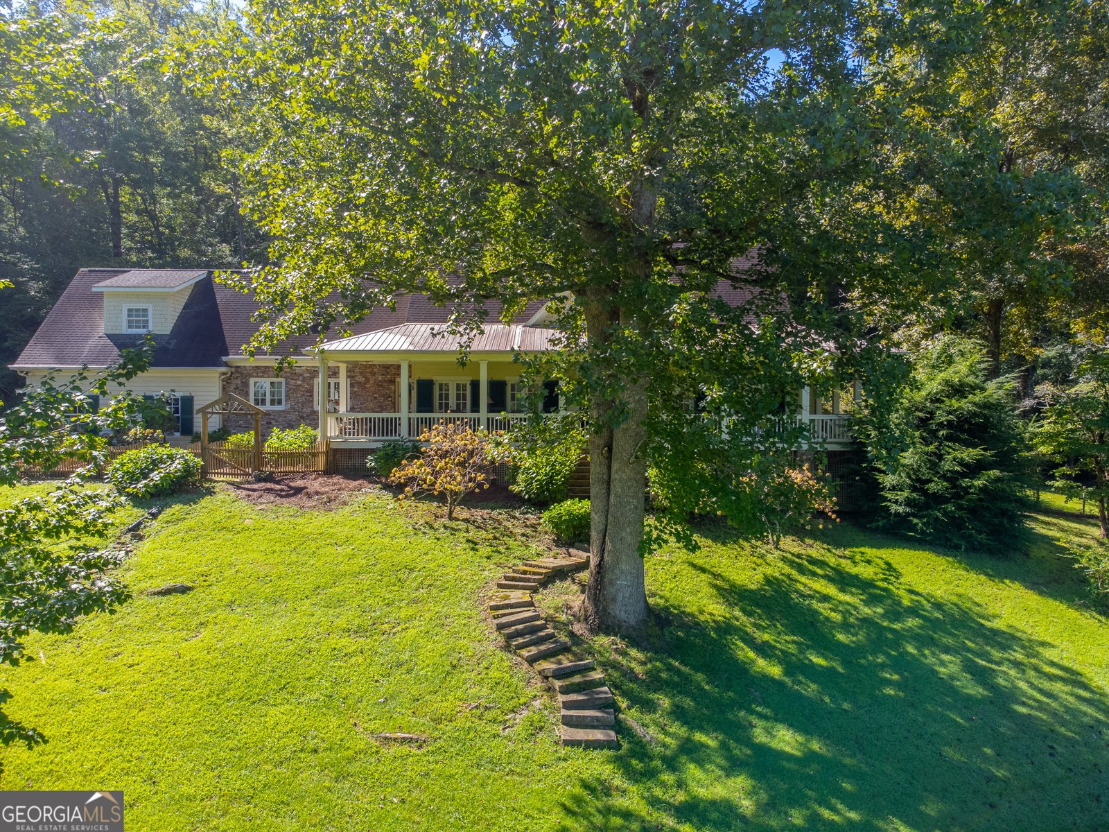 166 Harrington Court Clayton - 6