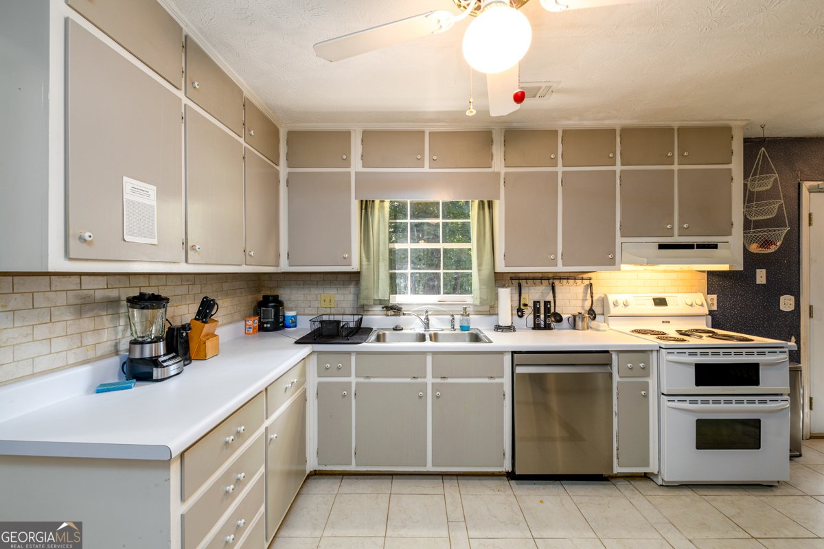 1751 PIERCE ARROW Parkway Tucker - 10