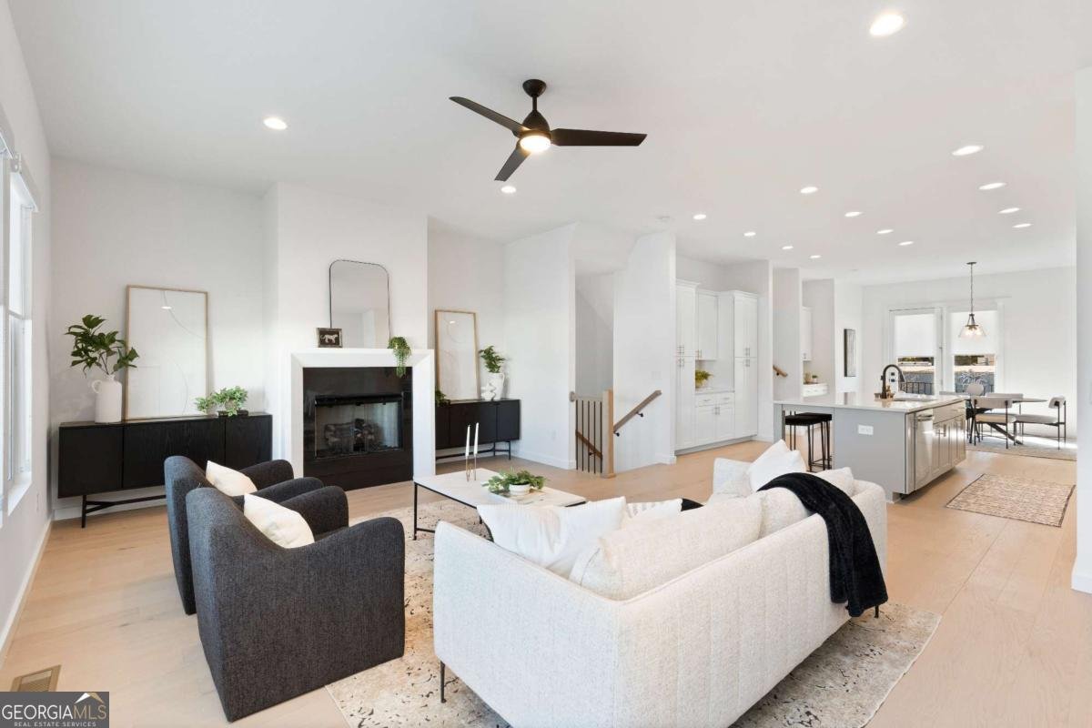 3074 Kelly Street Scottdale - 2