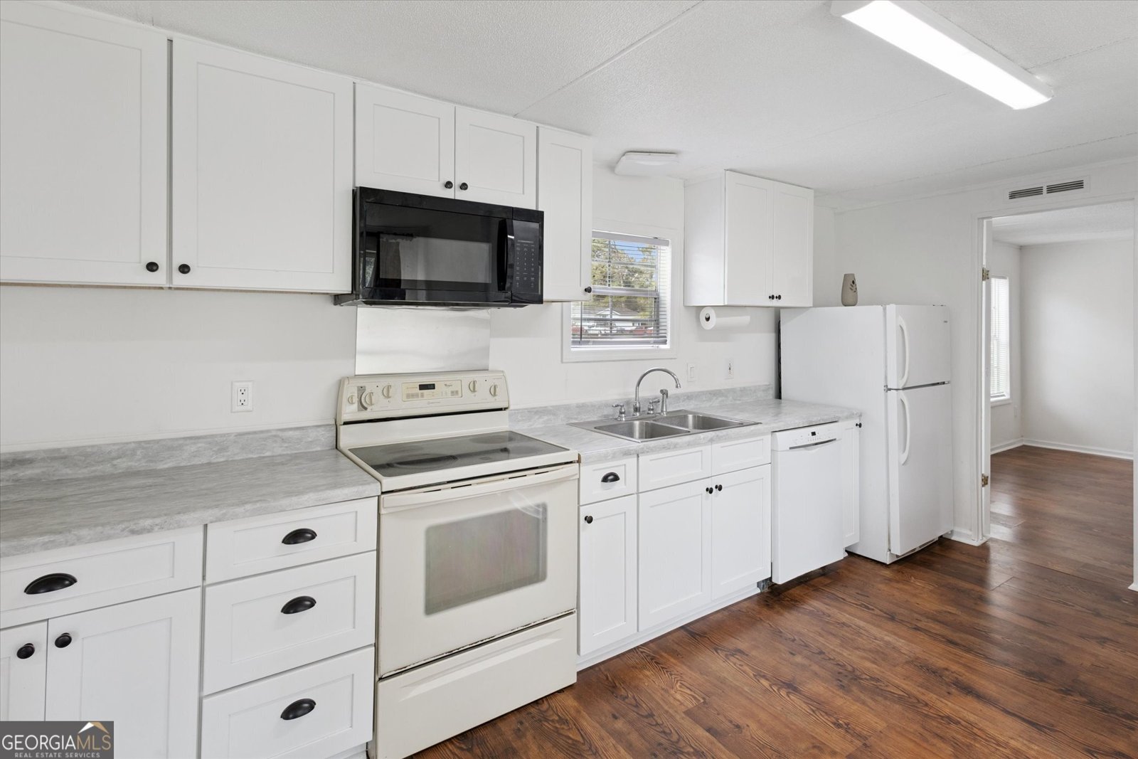 3021 Cowboy Way Portal - 13