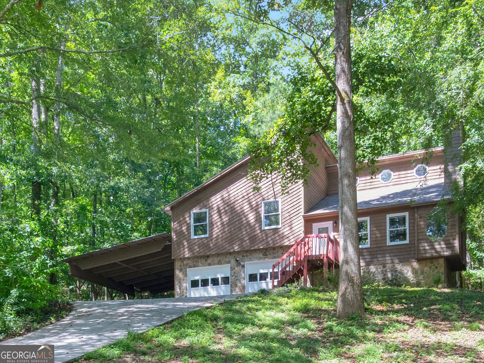 240 Briarcliff Place Stockbridge - 1