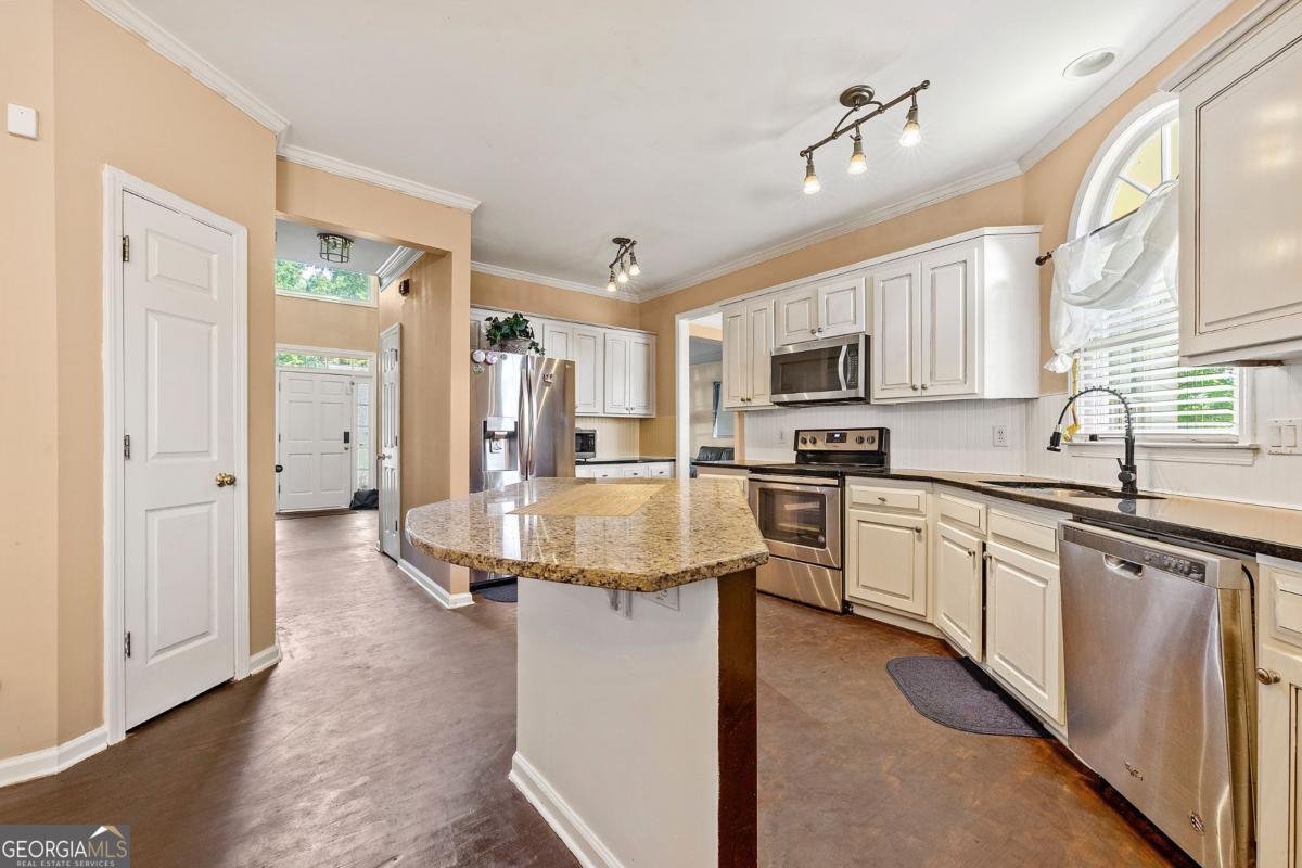1941 Travers Circle Lawrenceville - 3