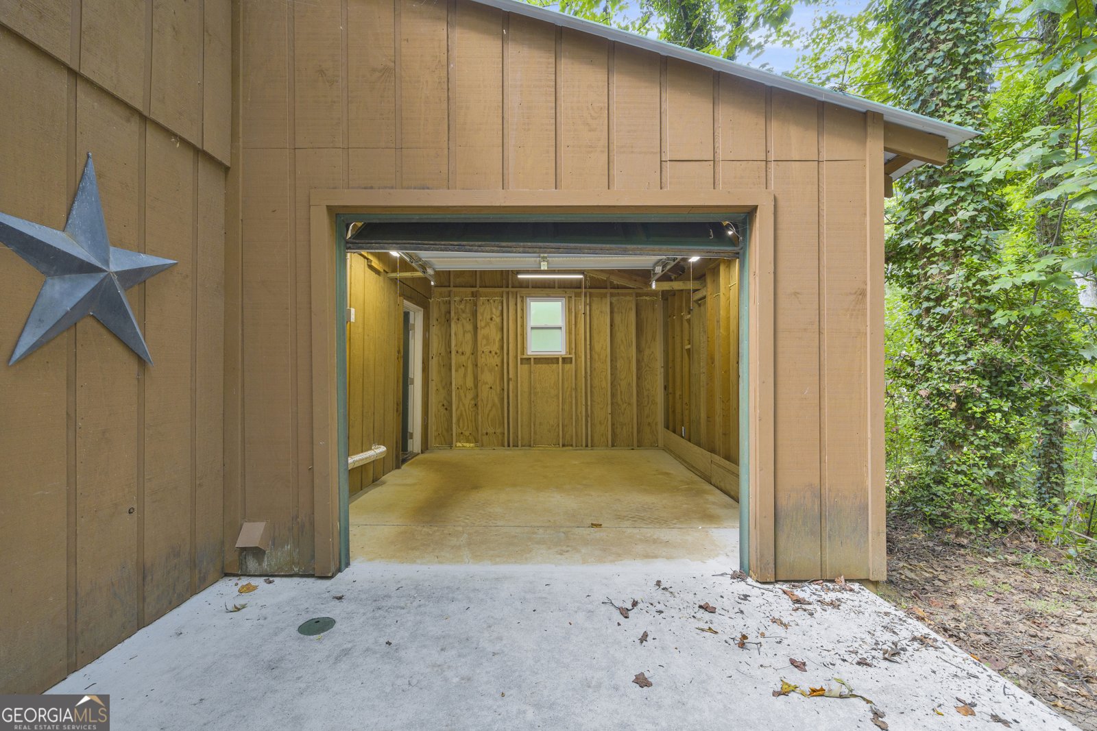 3617 Shoreland Drive Buford - 3