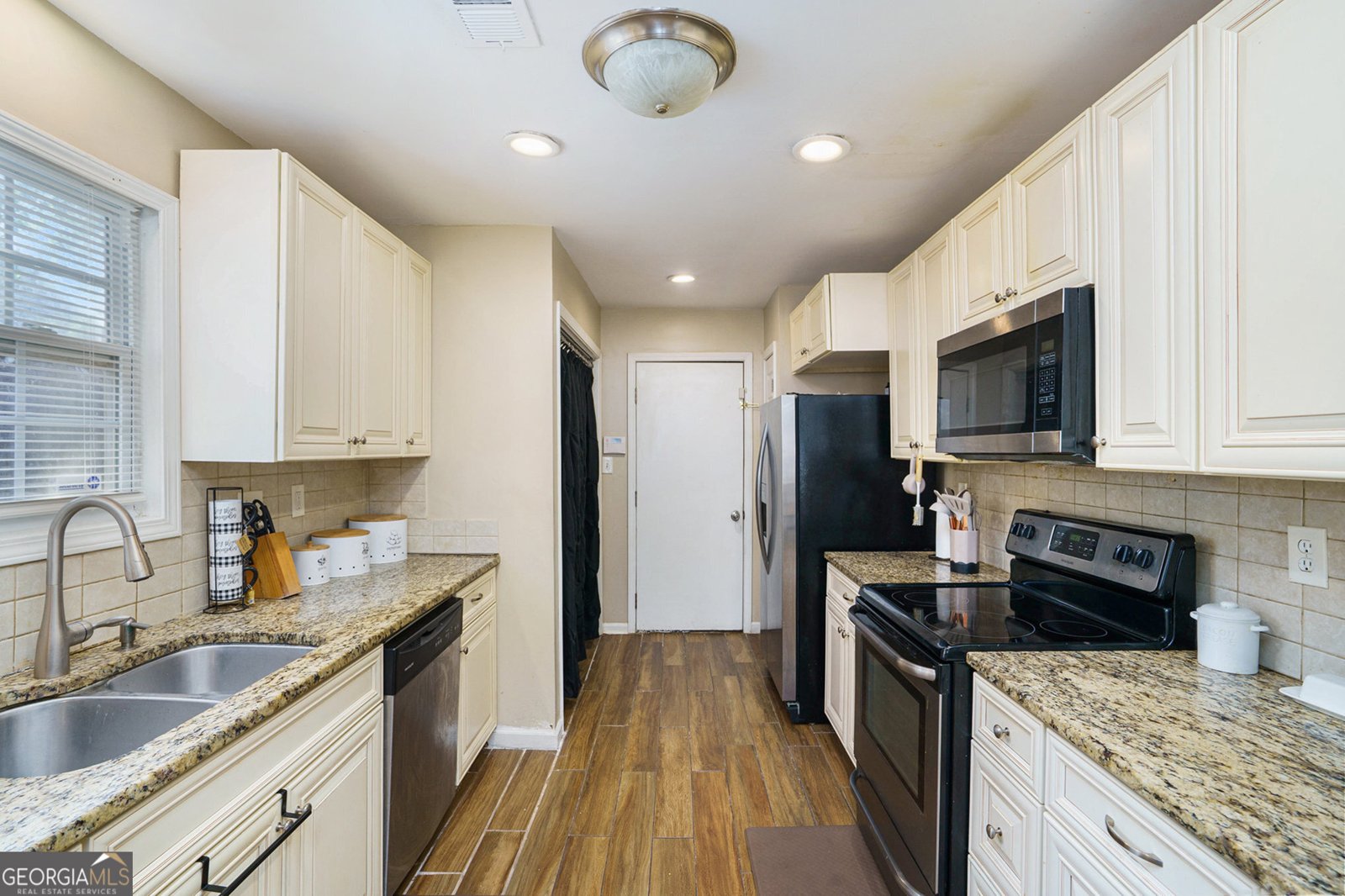 3259 Caley Mill Drive Powder Springs - 2