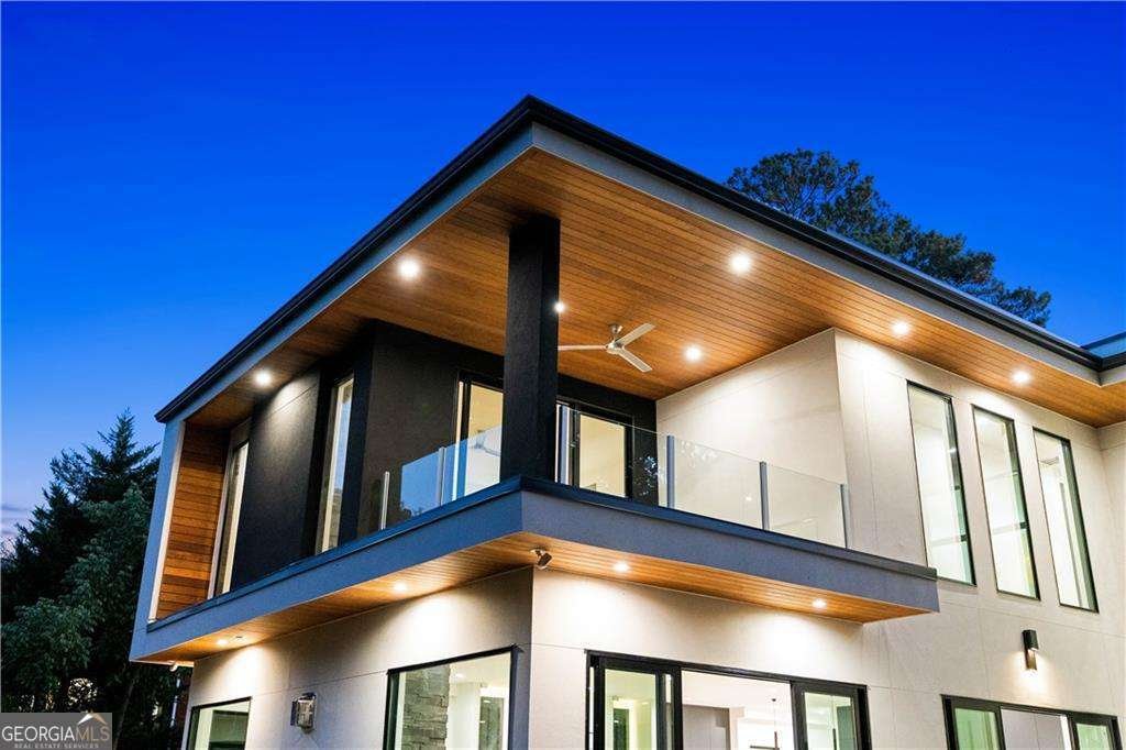 2055 Roxboro Road Atlanta - 35
