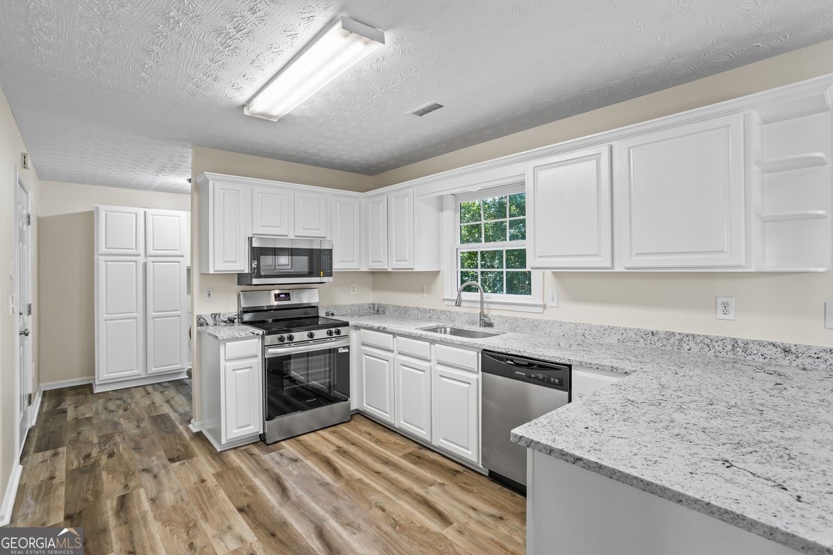 20 Wellington Trail Covington - 1