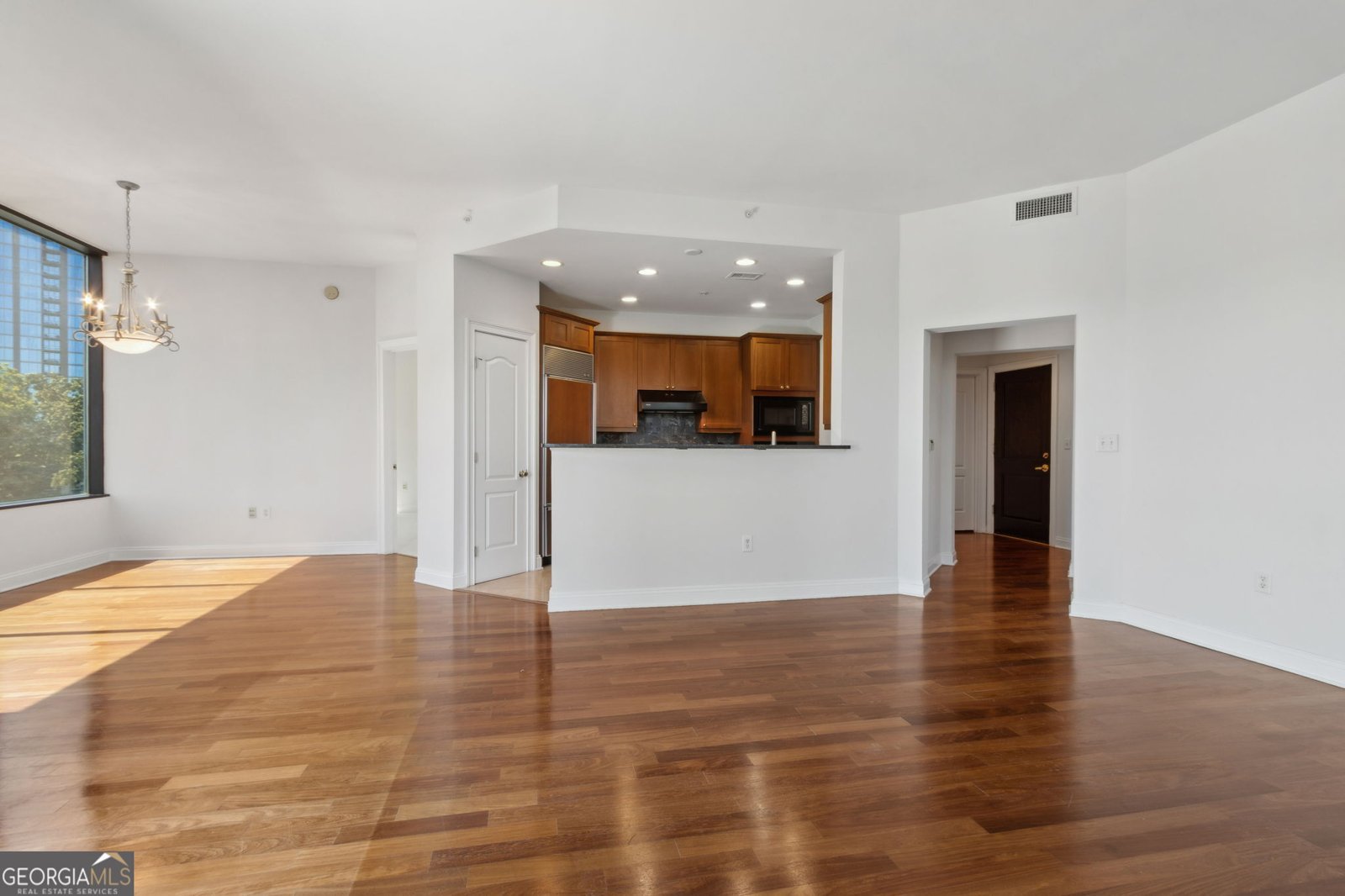 2828 Peachtree Road Atlanta - 12