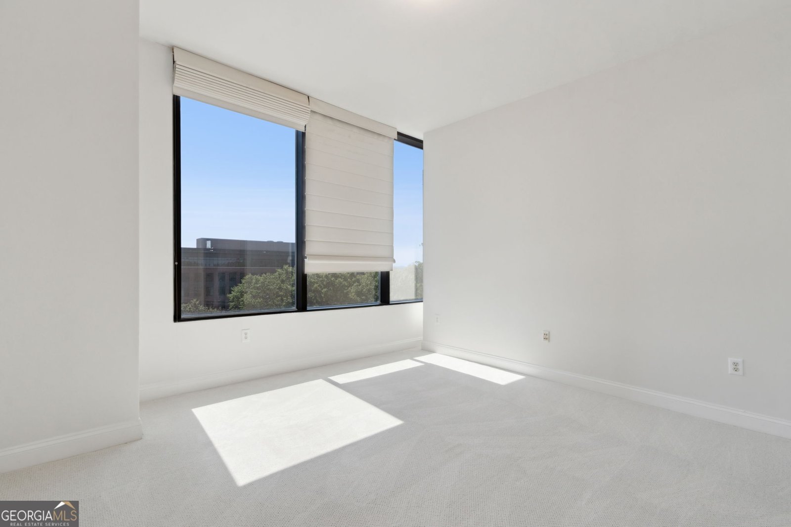 2828 Peachtree Road Atlanta - 32