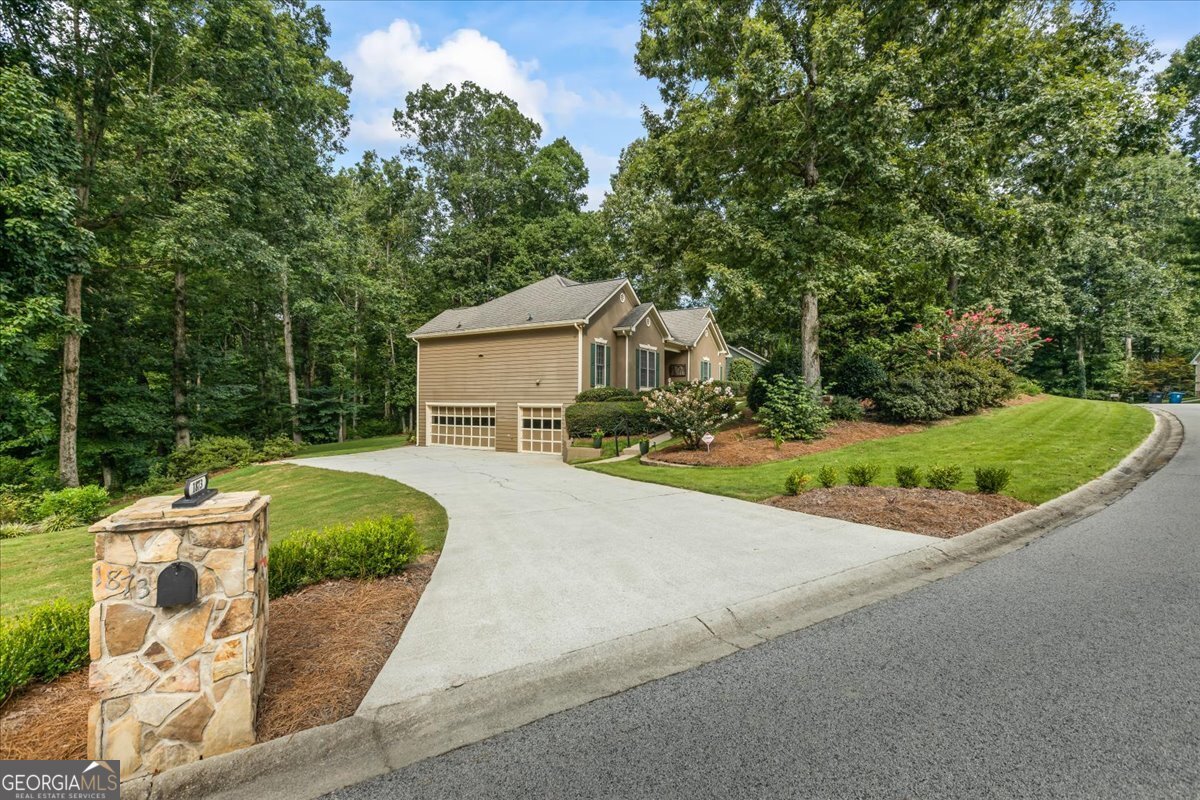 1873 Waterton Trail Grayson - 44