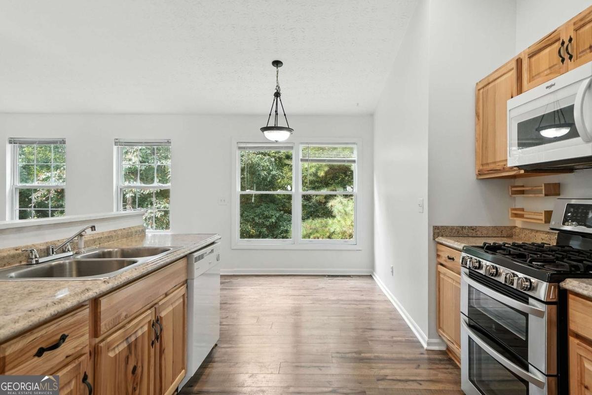 452 Crested View Drive Loganville - 11